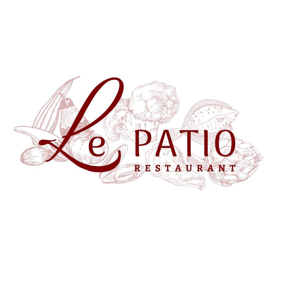 Le Patio 2* Évran